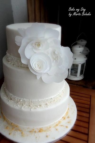 wafer paper flowers wedding cake - Cake by Marta Behnke