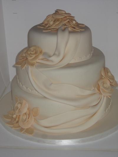 wedding cake - Cake by flowercakes