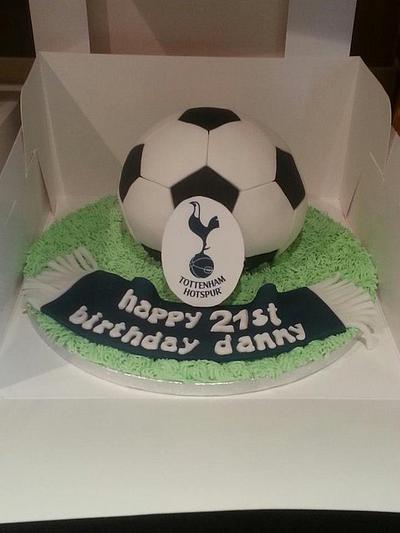 Spurs football cake - Cake by Lou Lou's Cakes