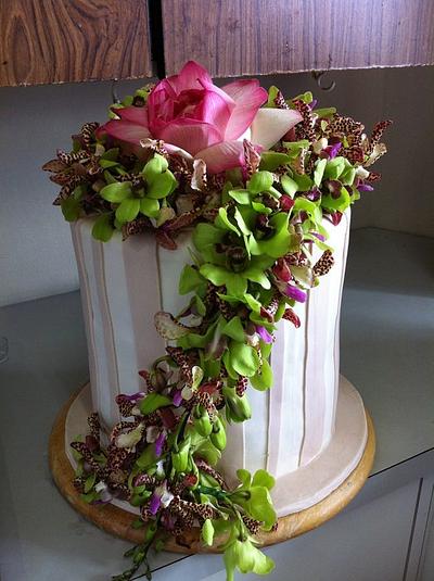 Wedding cake - Cake by lozwain