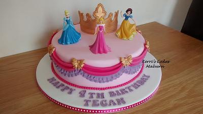 Disney Princess x - Cake by Kerri's Cakes