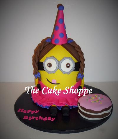 Minion girl cake - Cake by THE CAKE SHOPPE