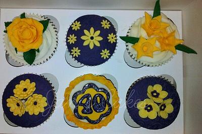40th Birthday floral cupcakes - Cake by Jan