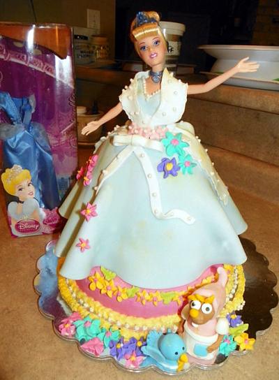 First time 3D Cake - Cinderella - Cake by AveryCakes