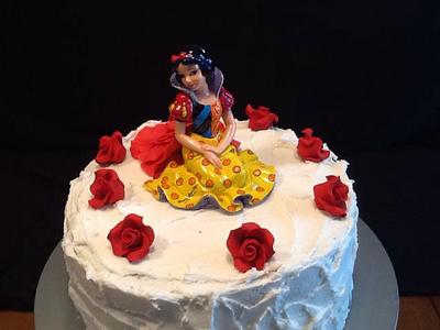 Snow Whte Birthday Cake - Cake by Johnny Cakes