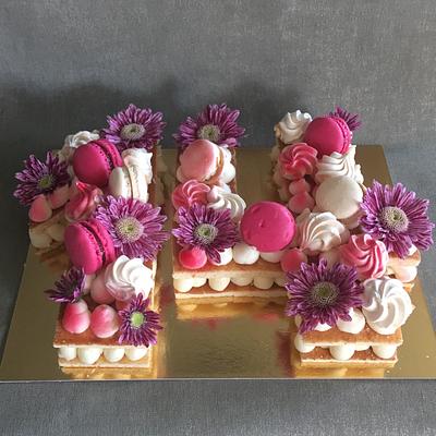 Macaroon and flower - Cake by Doroty