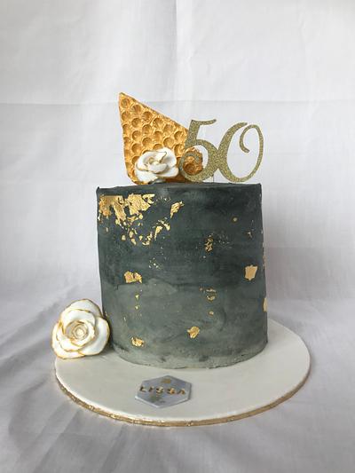 Concrete with gold leaf - Cake by Emmascakeshk
