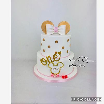 Minnie cake  - Cake by Cindy Sauvage 