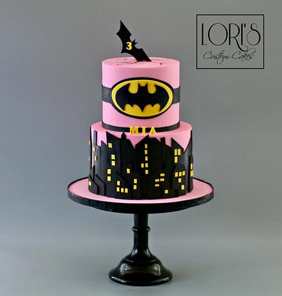 Batman - Cake by Lori Mahoney (Lori's Custom Cakes) 