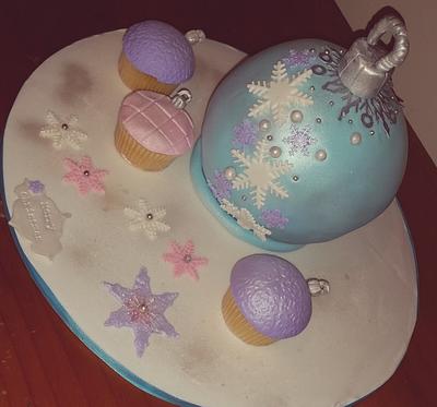 Christmas Bauble Frozen Style - Cake by FNQ Cake Share