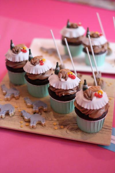 Sweet table Cupcake Cookie cakepop - Cake by Agnes Linsen