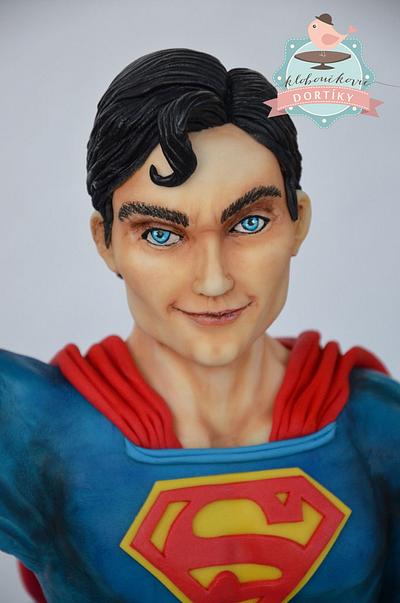 Superman figure - Cake by pavlo