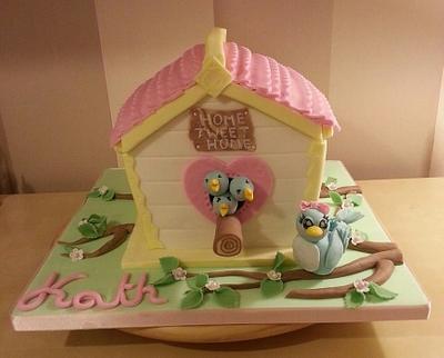 Home tweet home - Cake by lisa-marie green