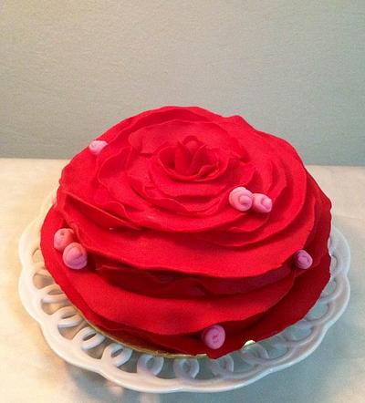 Rose Cake - Cake by cosybakes