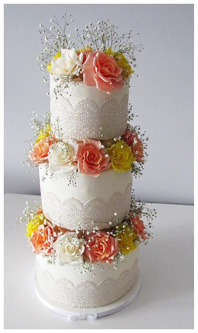 Roses Wedding Cake  - Cake by Sylwia Jozwiak