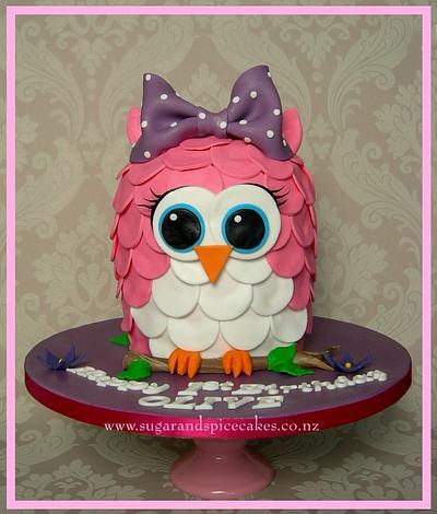 Baby Owl Cake  - Cake by Mel_SugarandSpiceCakes