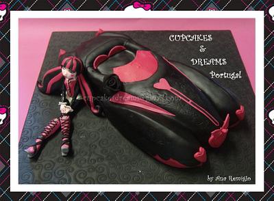 MONSTER HIGH - Cake by Ana Remígio - CUPCAKES & DREAMS Portugal