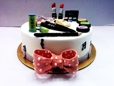 Make up Cake - Cake by Alison Menezes