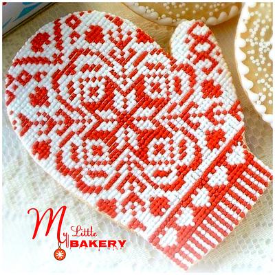 Mitten Cookie.  - Cake by Nadia "My Little Bakery"