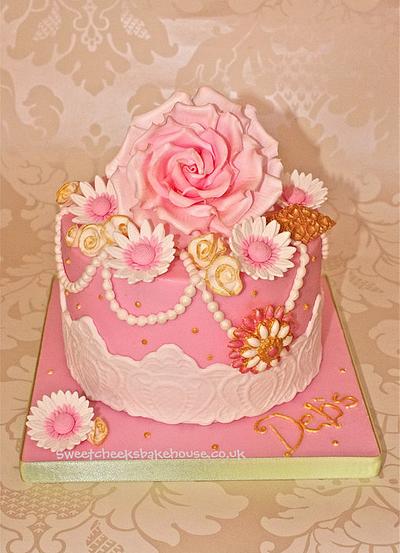 vintage chic rose cake - Cake by Hayley