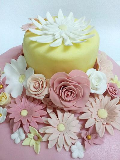 Floral Shabby Chic Cake - Cake by miettes