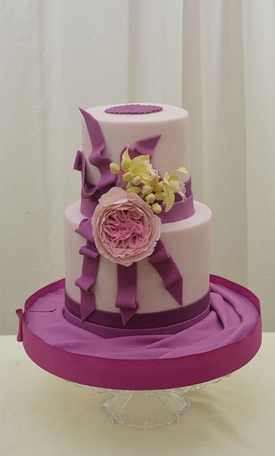 Rose and Orchids - Cake by Sugarpixy