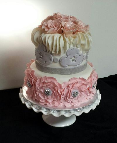 Pink and gray - Cake by Laurie