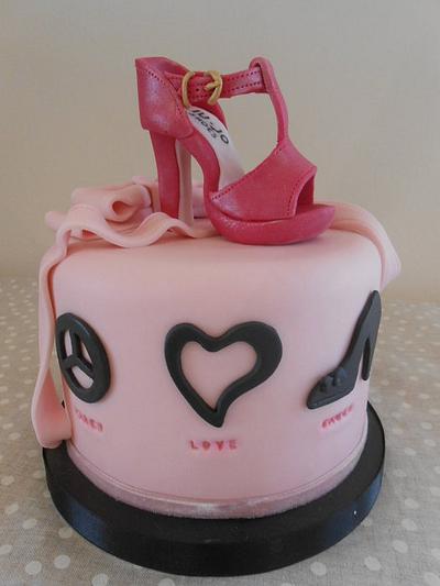 Peace....love....shoes..... - Cake by Orietta Basso