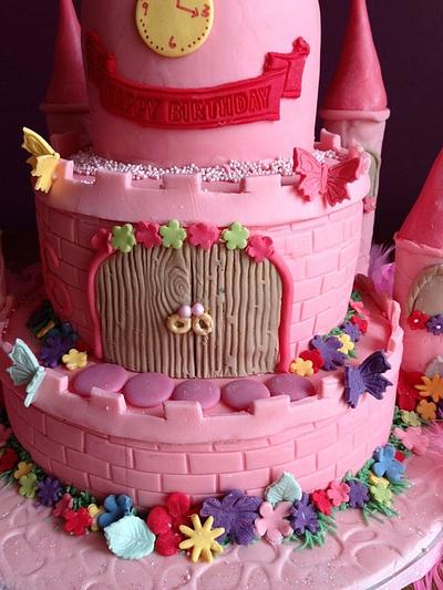 Princess castle Cake - Cake by CupNcakesbyivy