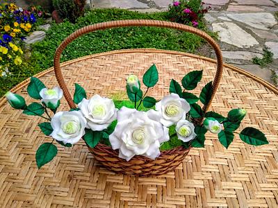 Bouquet of white roses - Cake by Dari Karafizieva