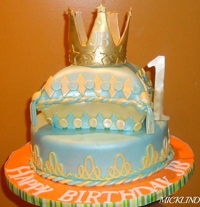 A CROWN ON A PILLOW - Cake by Linda
