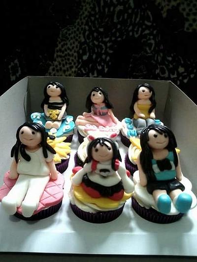 Character girls cupcake - Cake by susana reyes