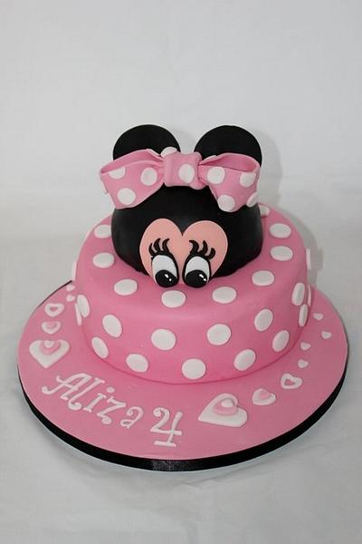 Minnie Mouse in pink - Cake by Helen Campbell