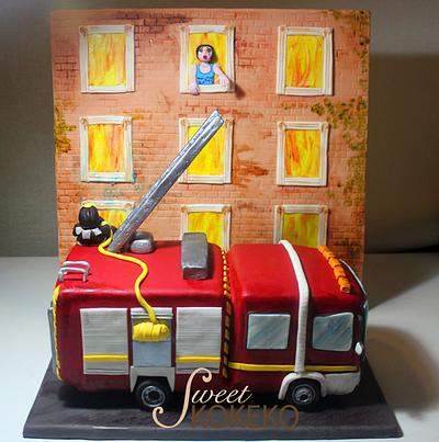 3D Firetruck Cake - Cake by SweetKOKEKO by Arantxa