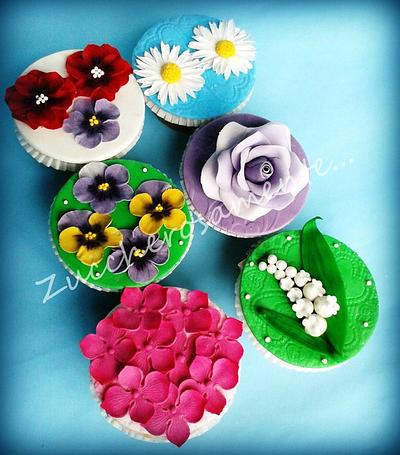 Flowers cupcakes - Cake by Silvia Tartari