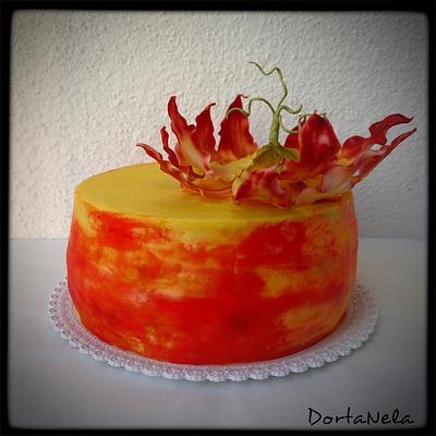 Cream cake with flower - Cake by DortaNela