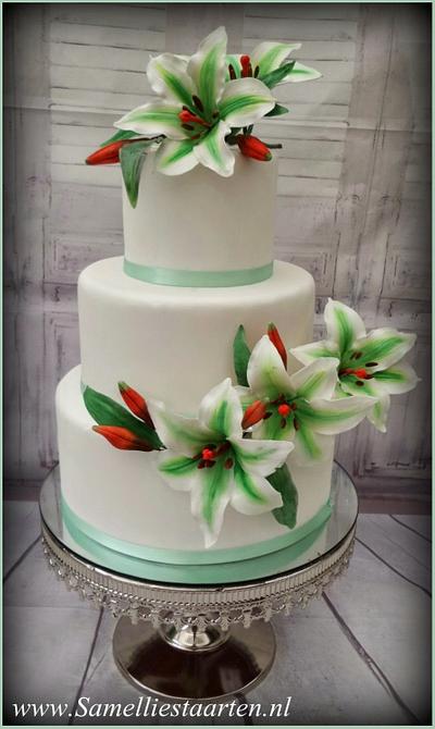 Green Lilly weddingcake - Cake by Sam & Nel's Taarten