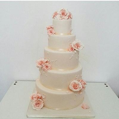 Classic Wedding cake  - Cake by Sabrina Adamo 