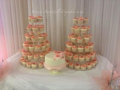 Wedding cupcakes and Cake - Cake by Gill Earle