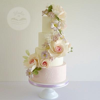 Flower cascade - Cake by Studio53
