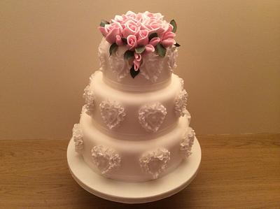 Hearts and roses wedding cake - Cake by carefreecakes