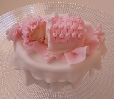 Bimba     (baby girl) - Cake by Clara