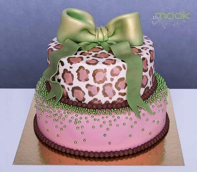 Leopard bow cake - Cake by Annah