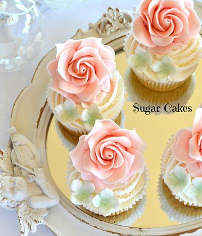 Vintage Blush  - Cake by Sugar Cakes 