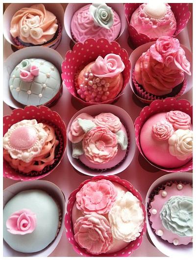 Vintage Inspired Cupcakes - Cake by TheCookingMonster's Kitchen
