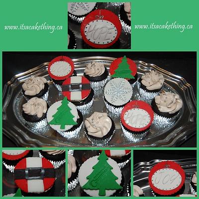 Christmas Themed Cupcakes  - Cake by It's a Cake Thing 