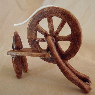 Gumpaste Spinning Wheel - Cake by Rene'