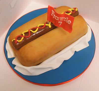 Hotdog, hotdog hot diggity dog...! - Cake by Funkycakes