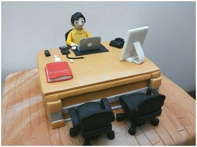 office desk - Cake by zullu