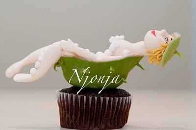 Chstnut Elf Cupcake Topper - Cake by Njonja